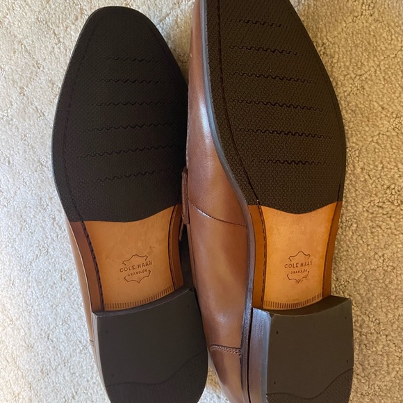 Cole Haan Grand O Loafers. Worn maybe once. Size 13 - Picture 2 of 5